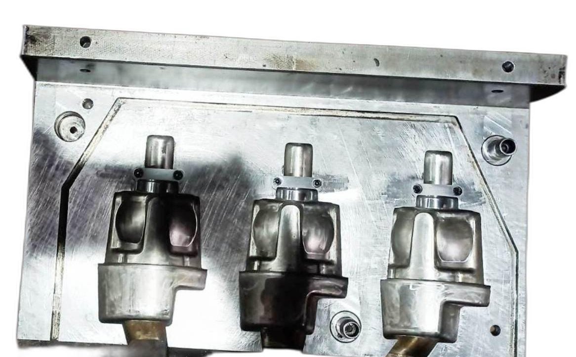 Modern low-pressure aluminium die casting machine